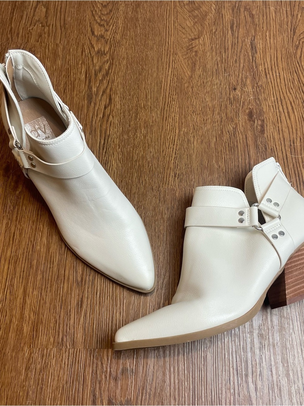 Dolce Vita Cream Pointed Leather Ankle Booties with Stacked Heel Size 10 - Picture 4 of 11